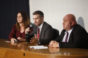 Secretário da Saúde, Humberto Fonseca, fala durante coletiva de imprensa