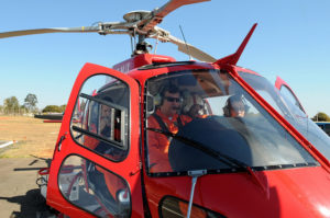 Imagem de um helicóptero do Corpo de Bombeiros