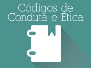 Imagem mostra um caderno com a frase Códigos de Conduta e Ética